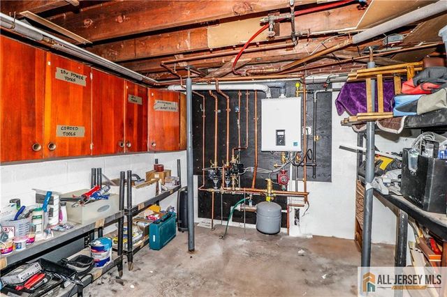 75 Grant Avenue, Fords, NJ 08863