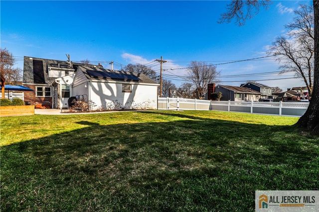 75 Grant Avenue, Fords, NJ 08863