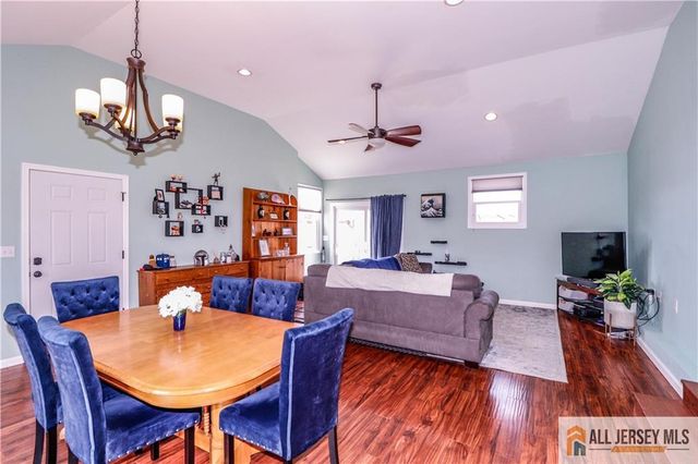 75 Grant Avenue, Fords, NJ 08863