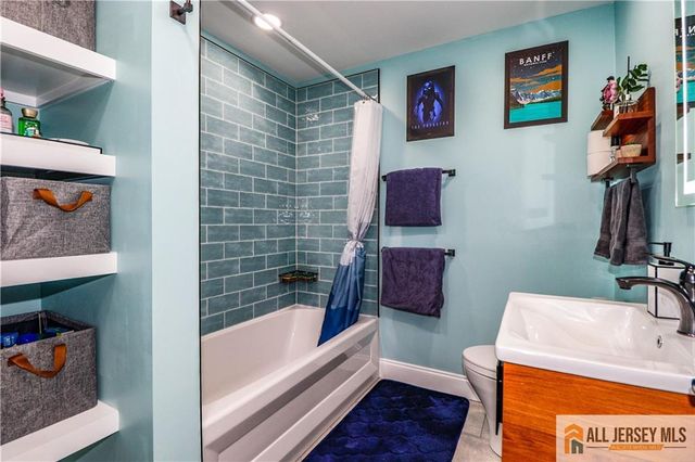 75 Grant Avenue, Fords, NJ 08863