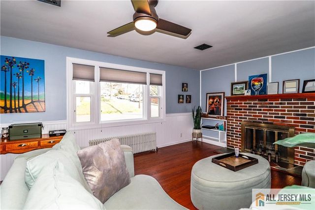 75 Grant Avenue, Fords, NJ 08863