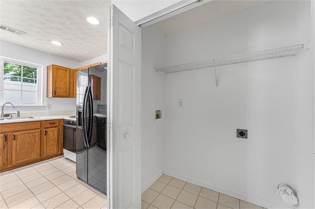 308 W Oaks Trail, Woodstock, GA 30188