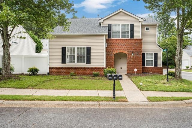 308 W Oaks Trail, Woodstock, GA 30188