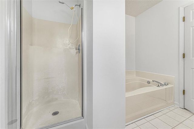 308 W Oaks Trail, Woodstock, GA 30188