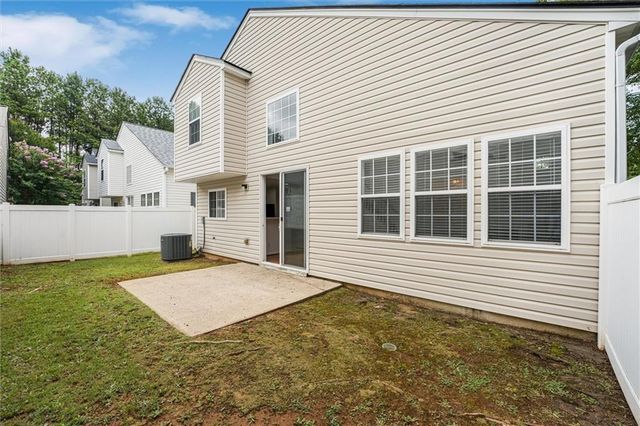 308 W Oaks Trail, Woodstock, GA 30188