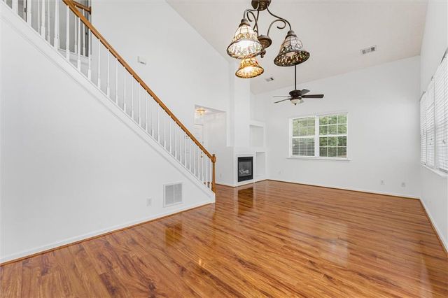 308 W Oaks Trail, Woodstock, GA 30188
