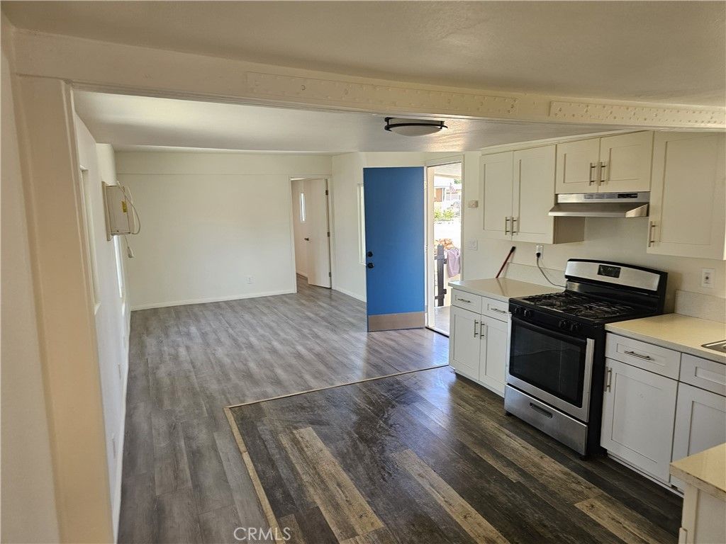 Image 11 of property listing at 22775 Raymond, Perris, CA 92570