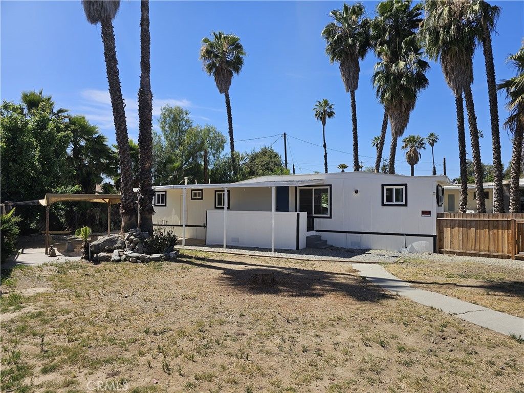 Image 2 of property listing at 22775 Raymond, Perris, CA 92570