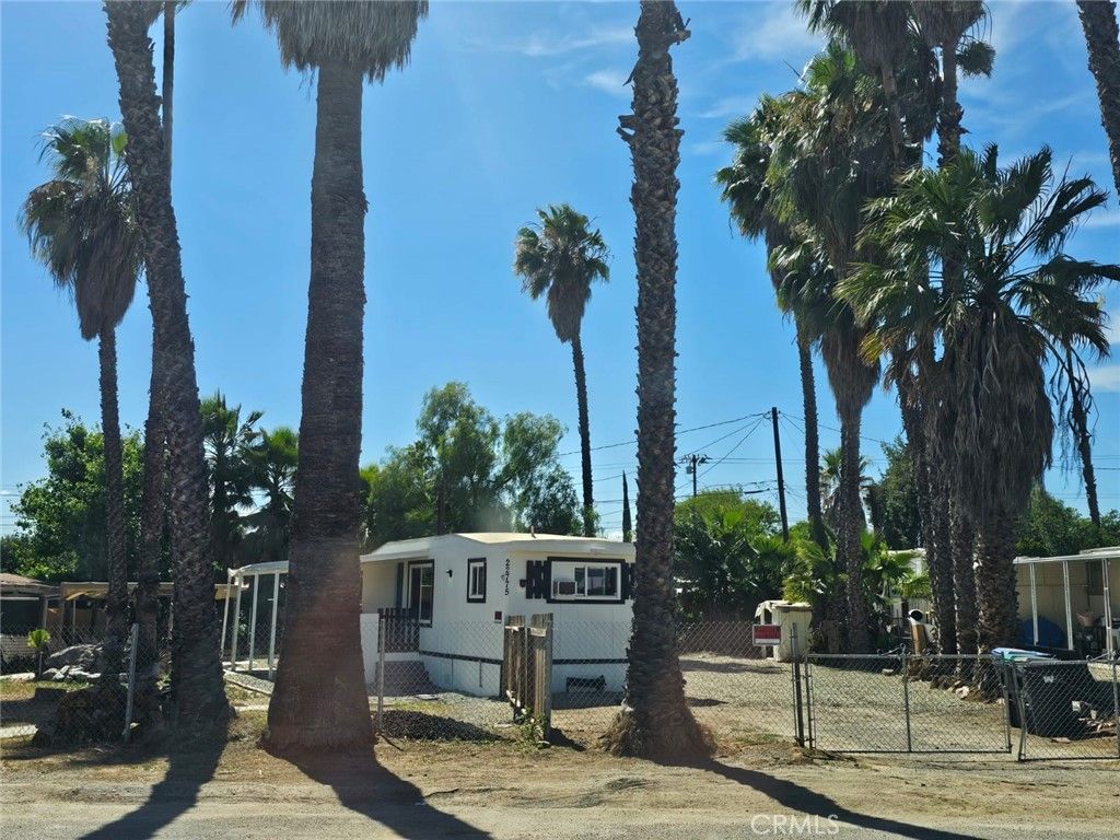 Image 9 of property listing at 22775 Raymond, Perris, CA 92570