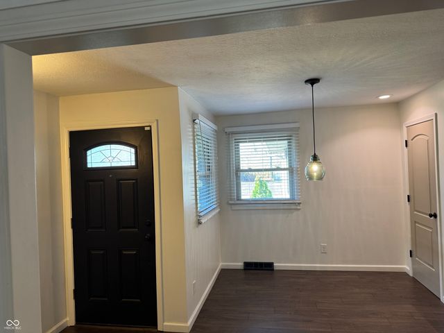 467 S Serenity Way, Greenwood, IN 46142