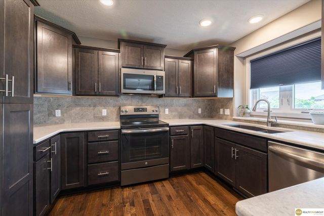 12012 S 44 Street, Bellevue, NE 68123