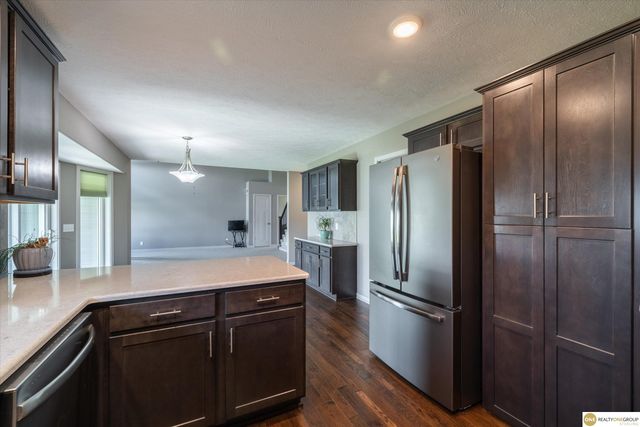 12012 S 44 Street, Bellevue, NE 68123