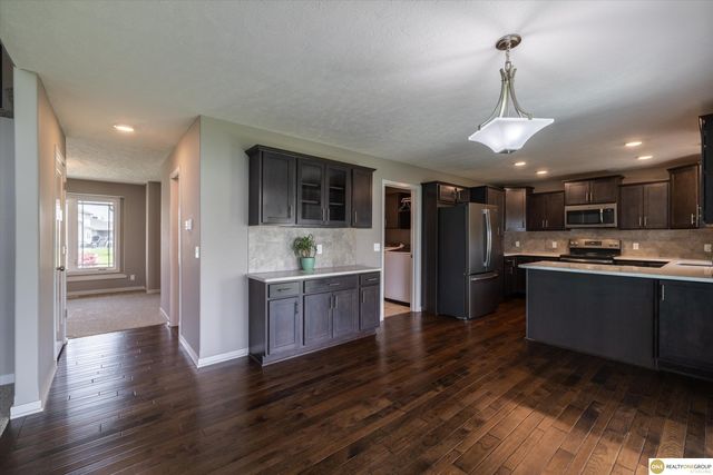 12012 S 44 Street, Bellevue, NE 68123