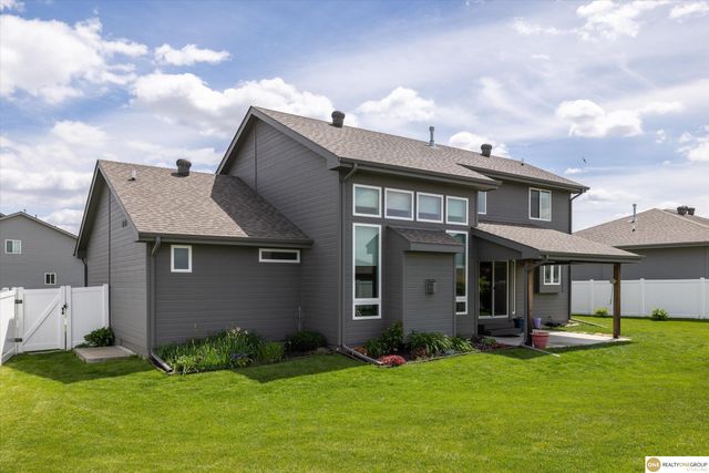 12012 S 44 Street, Bellevue, NE 68123