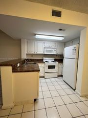 8660 NW 5th Ter 15-107, Miami, FL 33126