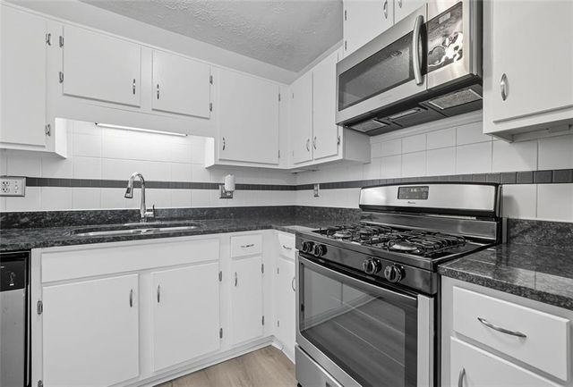 6615 Sienna Court, Peachtree Corners, GA 30092