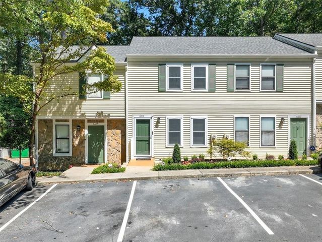 6615 Sienna Court, Peachtree Corners, GA 30092