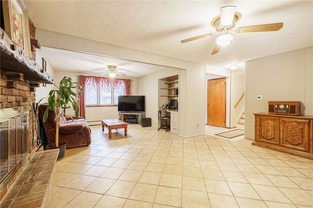 35 Astronaut Drive, Irondequoit, NY 14609