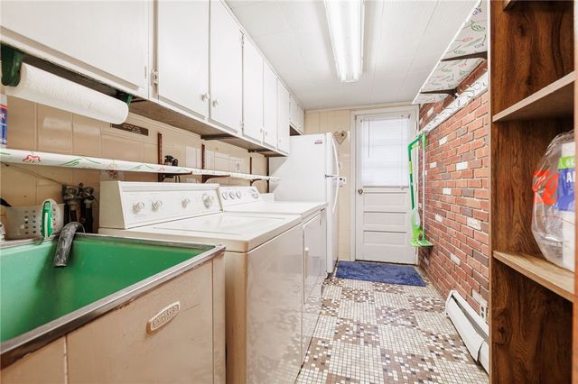 35 Astronaut Drive, Irondequoit, NY 14609