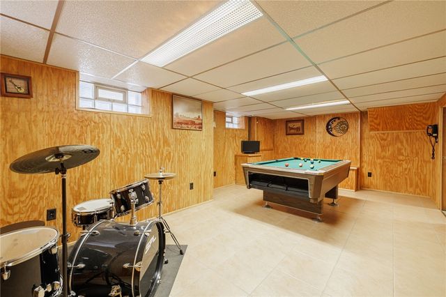 35 Astronaut Drive, Irondequoit, NY 14609