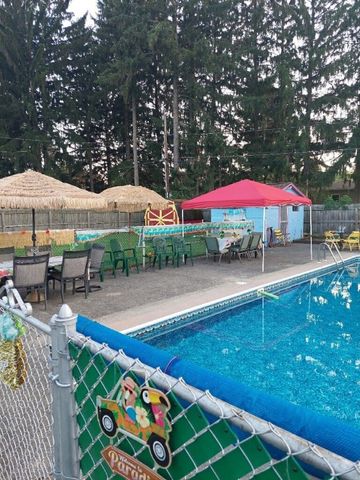 35 Astronaut Drive, Irondequoit, NY 14609