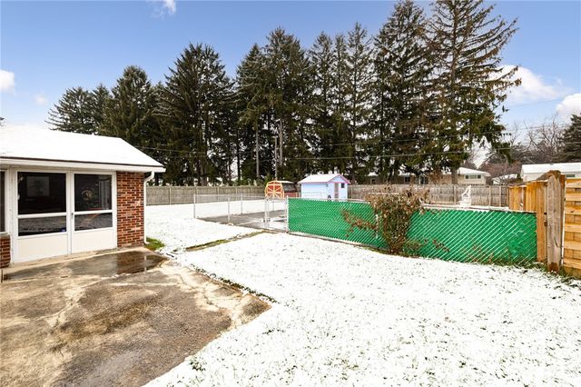 35 Astronaut Drive, Irondequoit, NY 14609