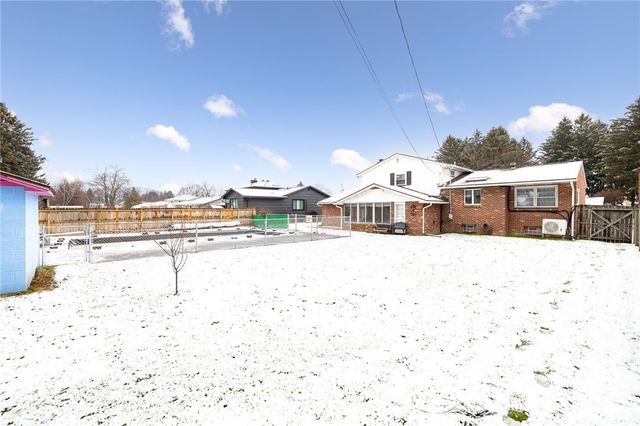 35 Astronaut Drive, Irondequoit, NY 14609