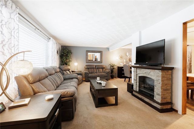 35 Astronaut Drive, Irondequoit, NY 14609