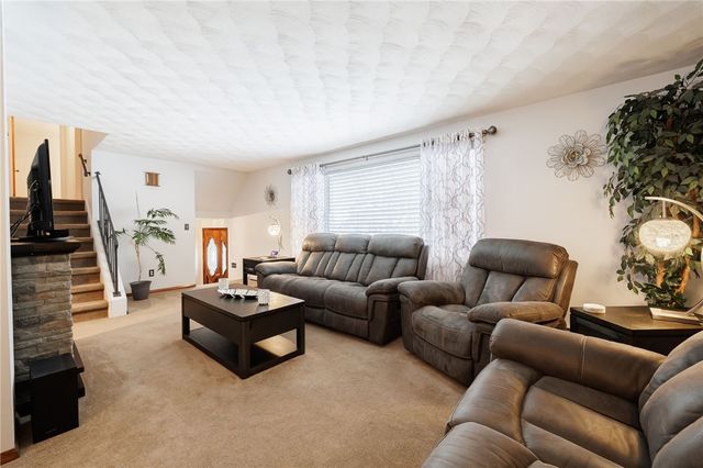 35 Astronaut Drive, Irondequoit, NY 14609