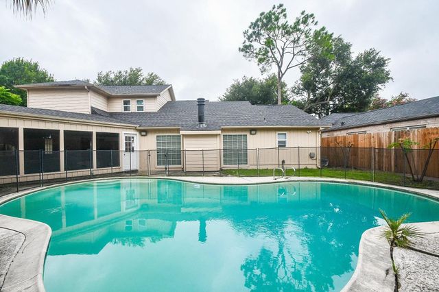 10903 Shawnbrook Drive, Houston, TX 77071