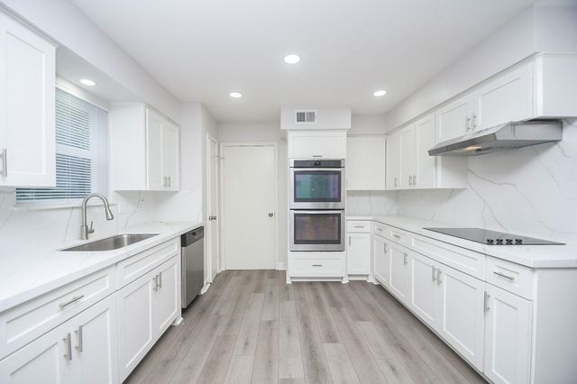 10903 Shawnbrook Drive, Houston, TX 77071