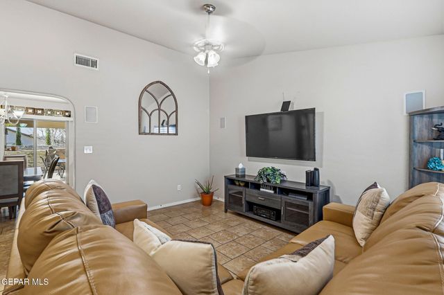 804 LOGI SHEPPHARD Avenue, Anthony, TX 79821