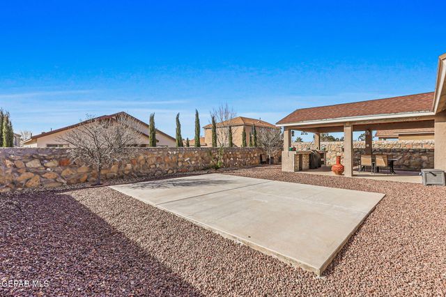 804 LOGI SHEPPHARD Avenue, Anthony, TX 79821