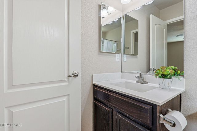 804 LOGI SHEPPHARD Avenue, Anthony, TX 79821