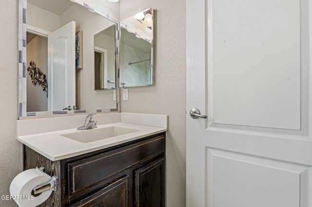 804 LOGI SHEPPHARD Avenue, Anthony, TX 79821