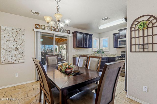 804 LOGI SHEPPHARD Avenue, Anthony, TX 79821