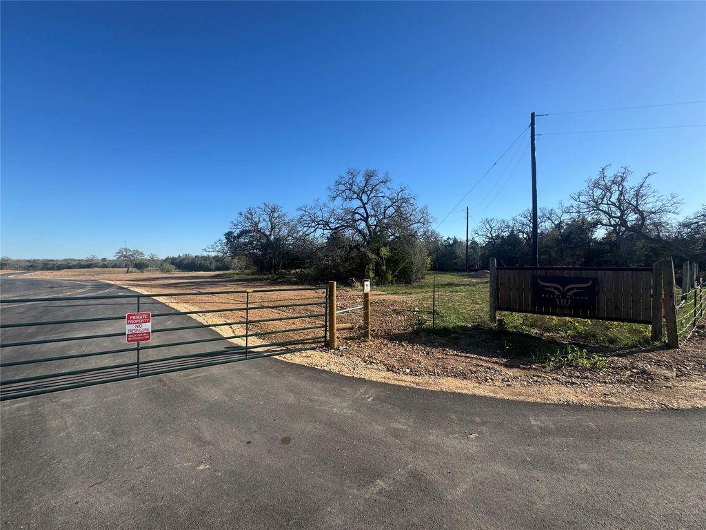 104 Cisco CT, Cedar Creek, TX 78612