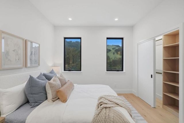 3288 Oak Court, Belmont, CA 94002