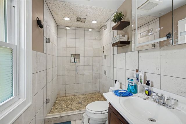 3466 Ridgewood Dr, Churchill Boro, PA 15235
