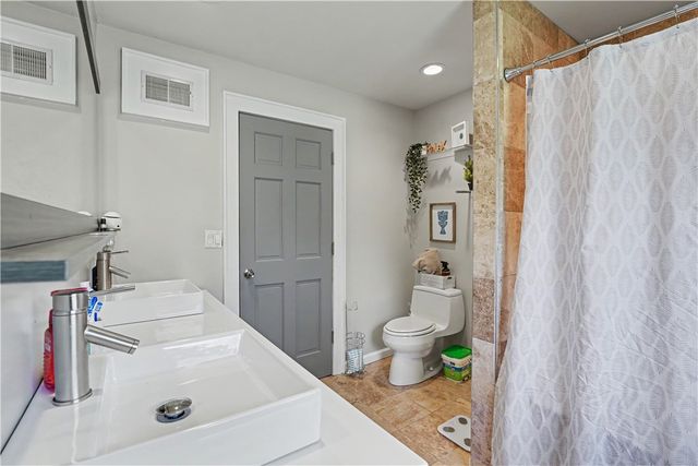 3466 Ridgewood Dr, Churchill Boro, PA 15235