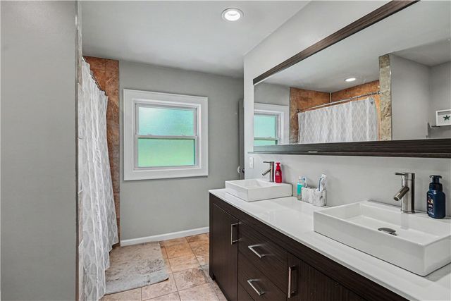 3466 Ridgewood Dr, Churchill Boro, PA 15235