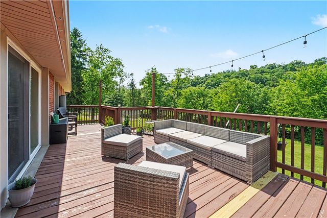 3466 Ridgewood Dr, Churchill Boro, PA 15235