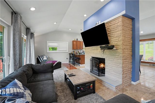 3466 Ridgewood Dr, Churchill Boro, PA 15235