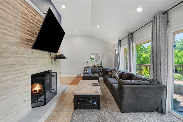 3466 Ridgewood Dr, Churchill Boro, PA 15235