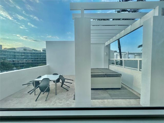 50 S Pointe Drive LOFT5, Miami Beach, FL 33139