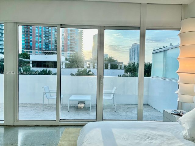 50 S Pointe Drive LOFT5, Miami Beach, FL 33139
