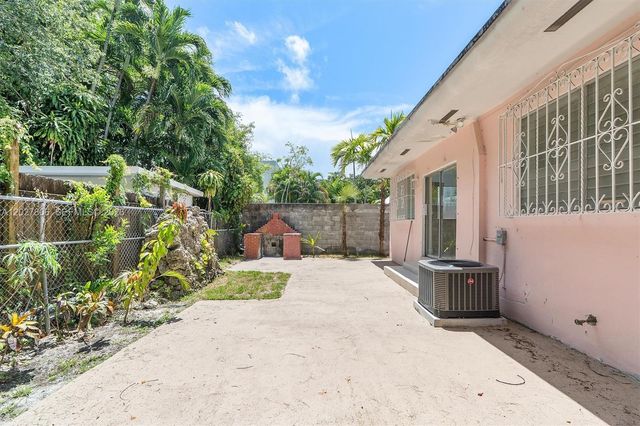 1612 SW 23rd St 1612, Miami, FL 33145