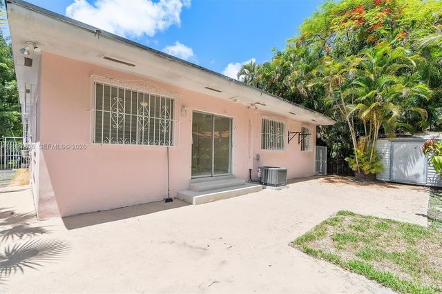 1612 SW 23rd St 1612, Miami, FL 33145