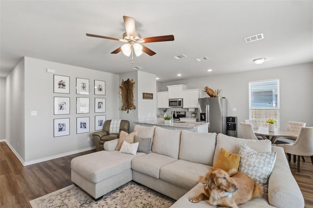 2420 Lightfoot Lane, Bryan, TX 77803