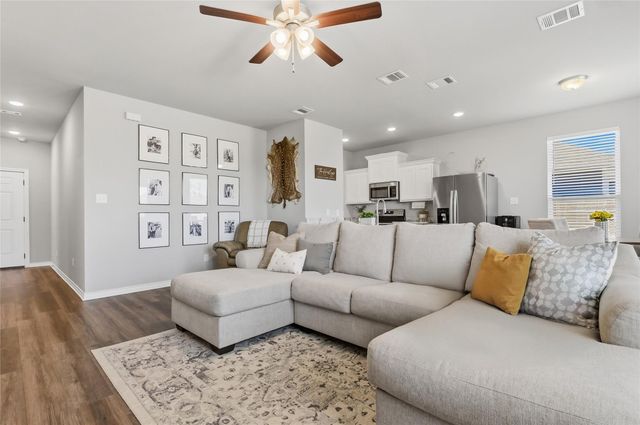 2420 Lightfoot Lane, Bryan, TX 77803